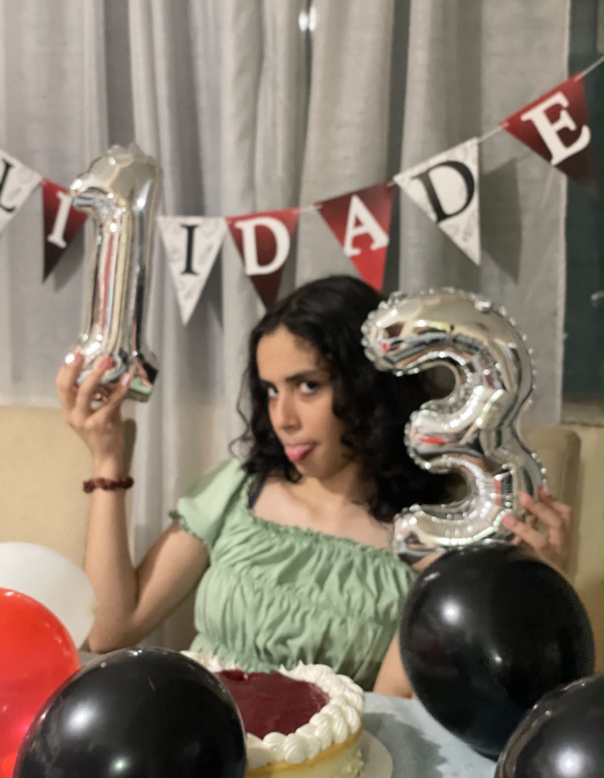 Elsa celebrando sus trece años